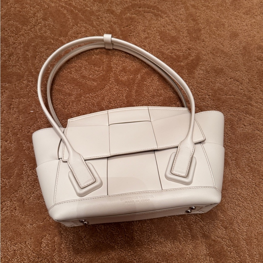 Bottega Veneta Arco Small Tote Bag(Beige)